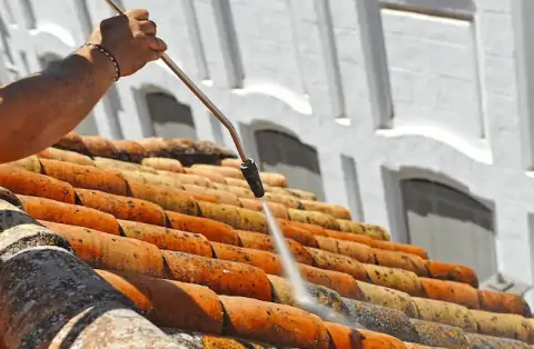 Nettoyage de toitures - Dun-le-Poëlier